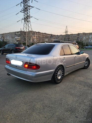 Mercedes E 270 2000, 275,000 km - 2.7 l - Bakı