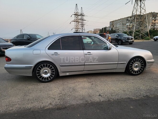 Mercedes E 270 2000, 275,000 km - 2.7 l - Bakı