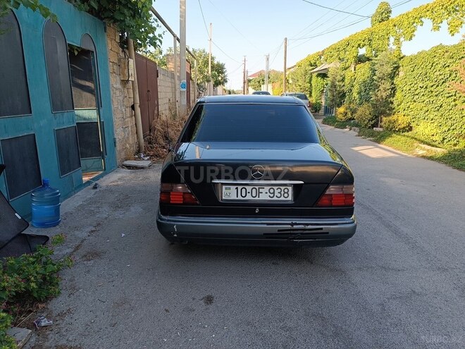 Mercedes E 220 1993, 462,000 km - 2.2 l - Bakı