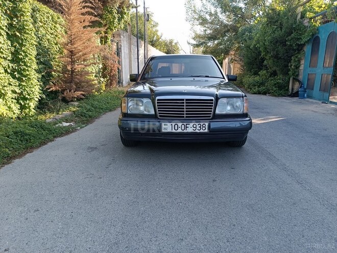 Mercedes E 220 1993, 462,000 km - 2.2 l - Bakı