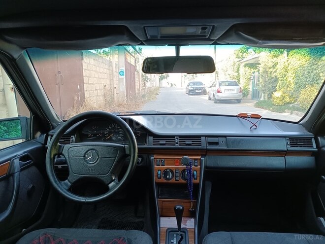 Mercedes E 220 1993, 462,000 km - 2.2 l - Bakı