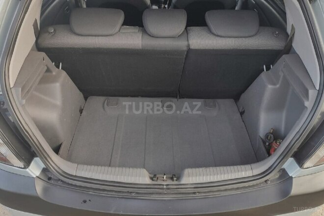 Kia Rio 2005, 470,000 km - 1.5 l - Masallı