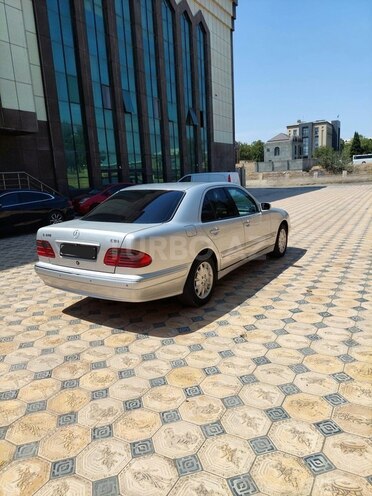 Mercedes E 270 1999, 303,000 km - 2.7 l - Gəncə