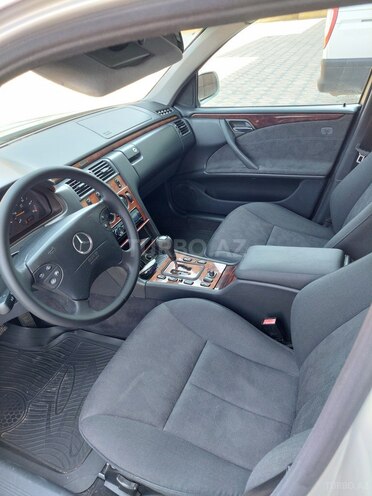 Mercedes E 270 1999, 303,000 km - 2.7 l - Gəncə