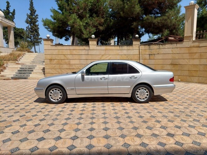 Mercedes E 270 1999, 303,000 km - 2.7 l - Gəncə