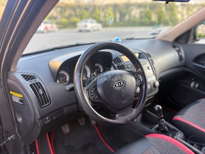 Kia  2009, 287,400 km - 1.6 l - Bakı