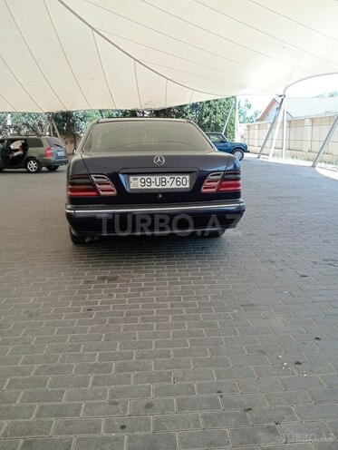 Mercedes E 270 2000, 558,000 km - 2.7 l - Bakı