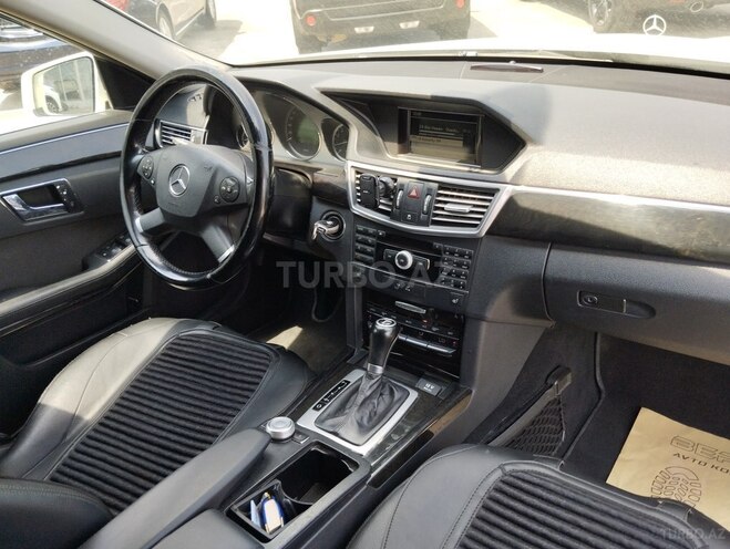 Mercedes E 200 2009, 289,000 km - 1.8 l - Bakı