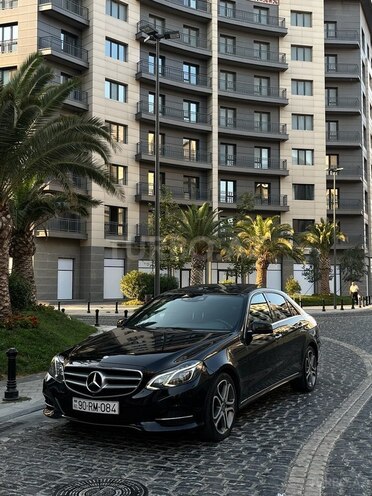 Mercedes E 250 4MATIC 2015, 220,000 km - 2.1 l - Bakı