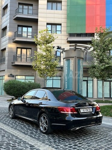 Mercedes E 250 4MATIC 2015, 220,000 km - 2.1 l - Bakı