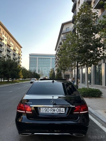 Mercedes E 250 4MATIC 2015, 220,000 km - 2.1 l - Bakı