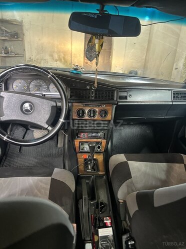Mercedes 190 1991, 411,700 km - 2.0 l - Astara