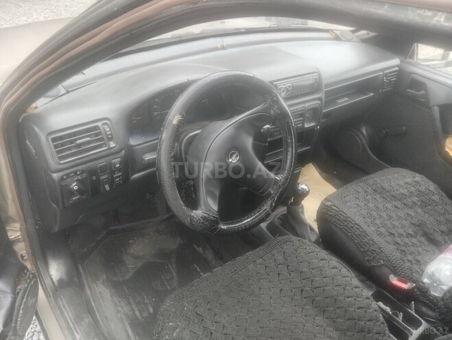 Opel Vectra 1992, 258,000 km - 1.6 l - İsmayıllı