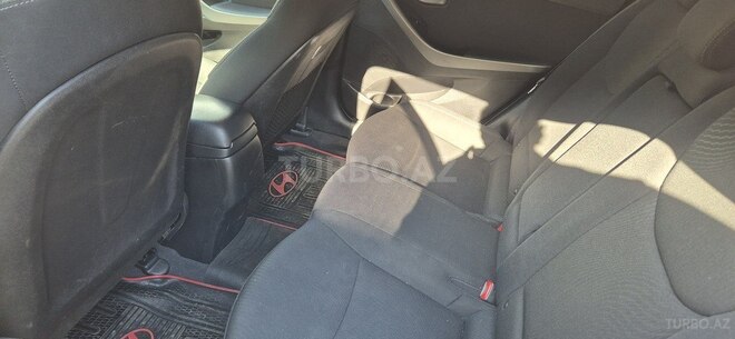 Hyundai Elantra 2014, 160,934 km - 1.8 l - Qobustan