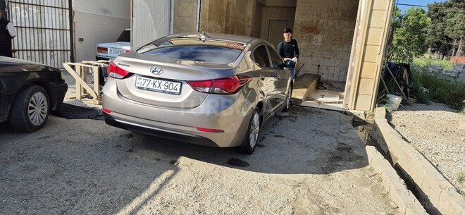 Hyundai Elantra 2014, 160,934 km - 1.8 l - Qobustan