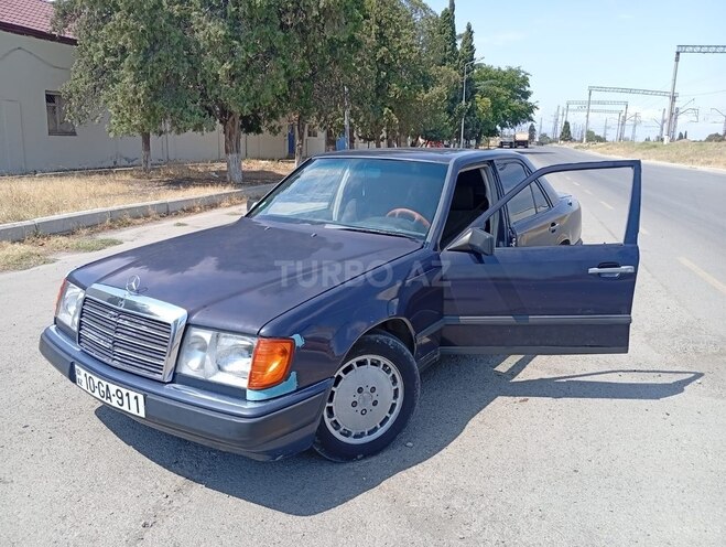 Mercedes E 230 1987, 250,000 km - 2.5 l - Gəncə