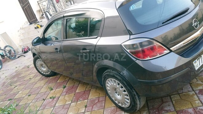 Opel Astra 2009, 180,405 km - 2.0 l - Bakı