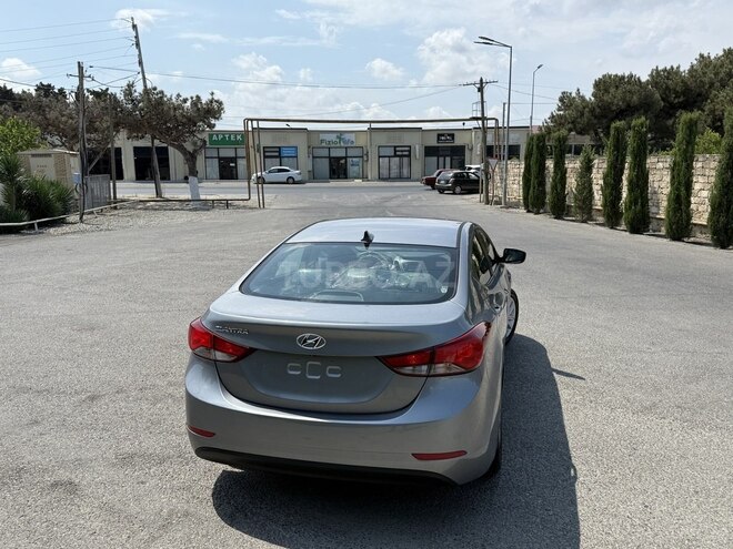 Hyundai Elantra 2015, 120,000 km - 1.8 l - Bakı