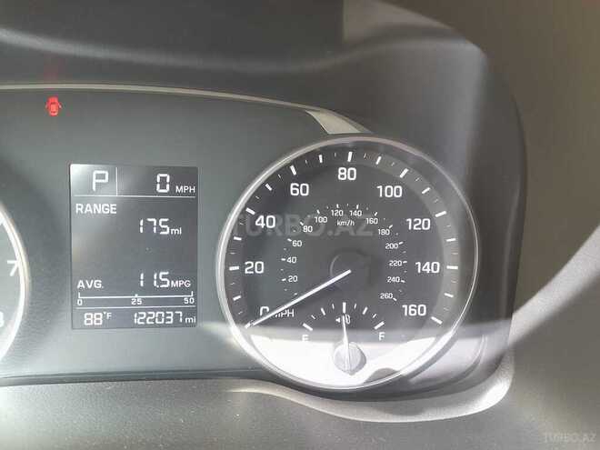 Hyundai Elantra 2016, 196,343 km - 2.0 л - Bakı