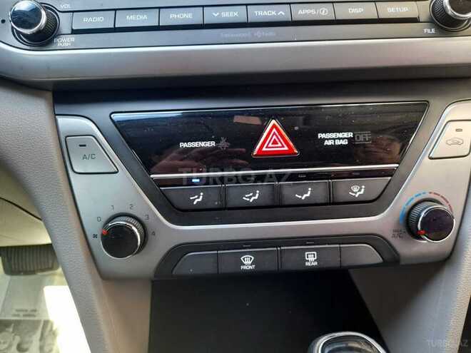 Hyundai Elantra 2016, 196,343 km - 2.0 л - Bakı