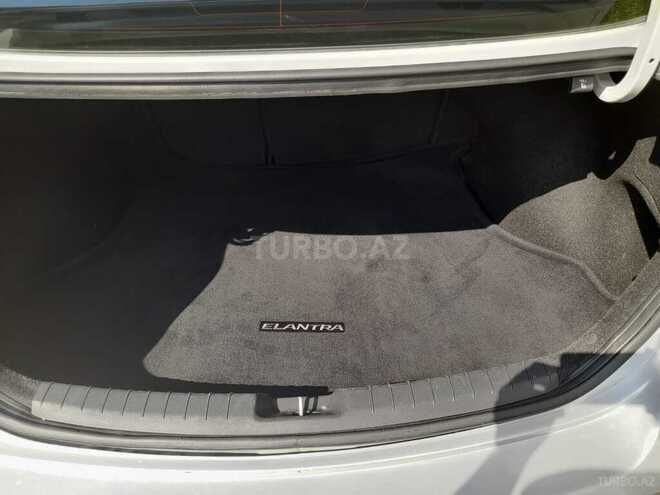 Hyundai Elantra 2016, 196,343 km - 2.0 л - Bakı