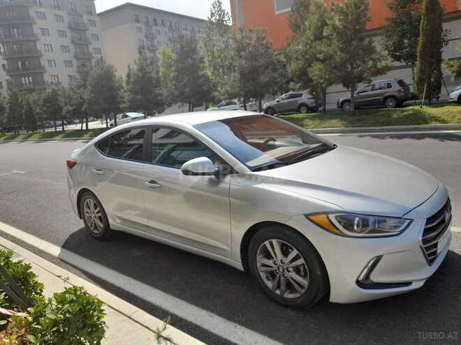 Hyundai Elantra 2016, 196,343 km - 2.0 л - Bakı