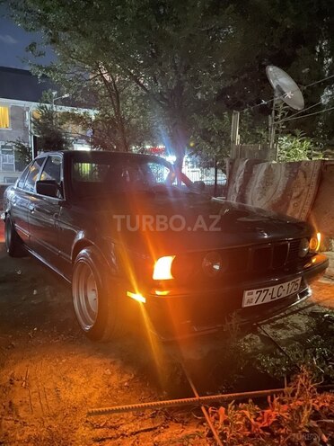 BMW 525 1991, 280,000 km - 2.5 l - Bakı