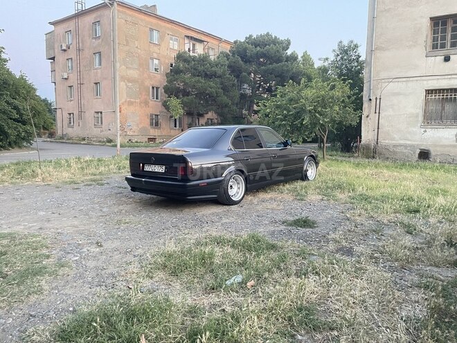 BMW 525 1991, 280,000 km - 2.5 l - Bakı