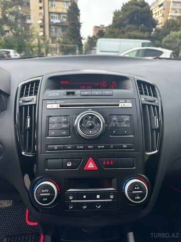 Kia  2011, 232,000 km - 1.6 l - Bakı