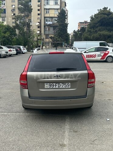 Kia  2011, 232,000 km - 1.6 l - Bakı
