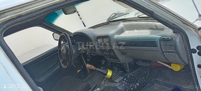 GAZ 3110 1998, 356,000 km - 2.4 l - Salyan