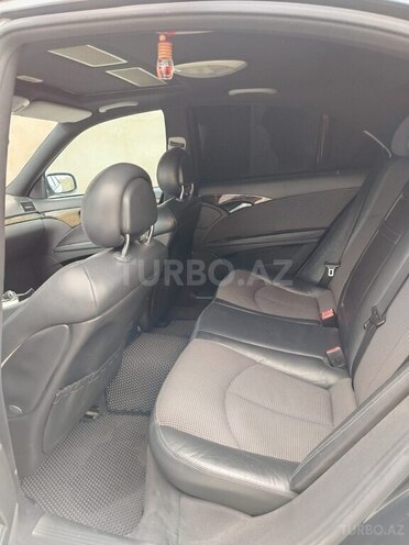 Mercedes E 260 2002, 326,000 km - 2.6 l - Bakı