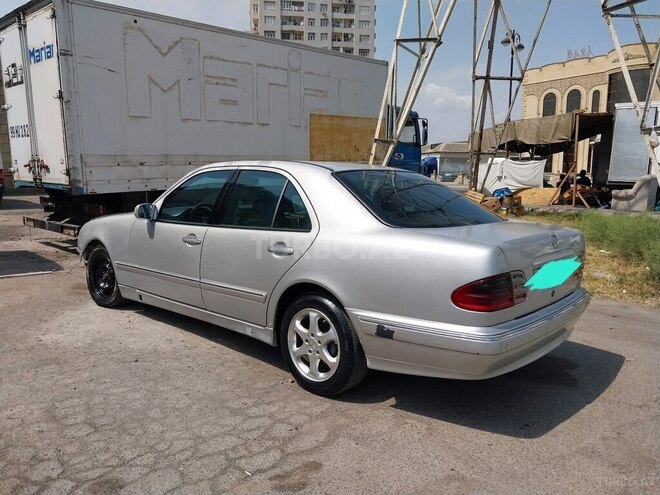 Mercedes E 220 2000, 321,147 km - 2.2 л - Bakı