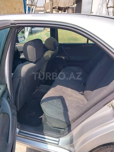 Mercedes E 220 2000, 321,147 km - 2.2 л - Bakı