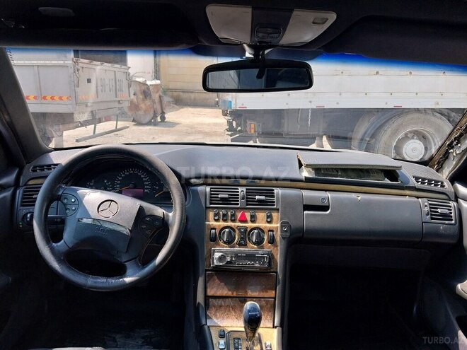 Mercedes E 220 2000, 321,147 km - 2.2 л - Bakı