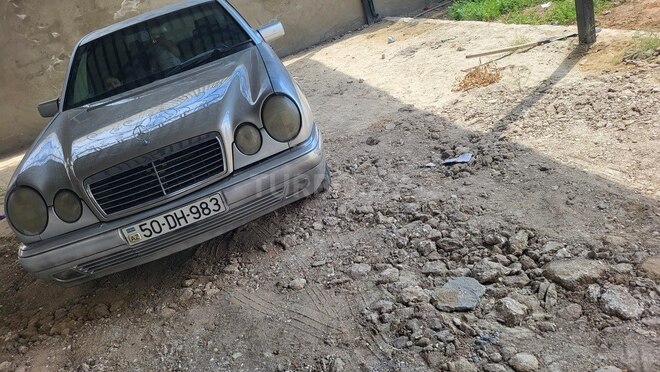 Mercedes E 230 1996, 450,000 km - 2.3 l - Bakı