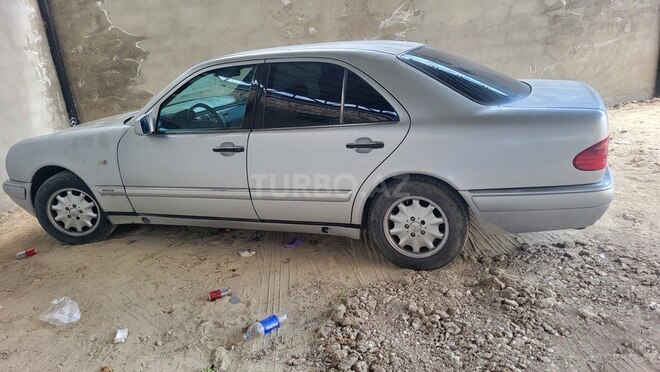 Mercedes E 230 1996, 450,000 km - 2.3 l - Bakı