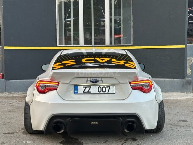 Subaru  2015, 133,445 km - 2.0 l - Bakı