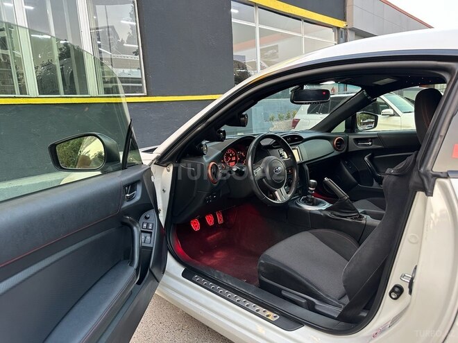 Subaru  2015, 133,445 km - 2.0 l - Bakı