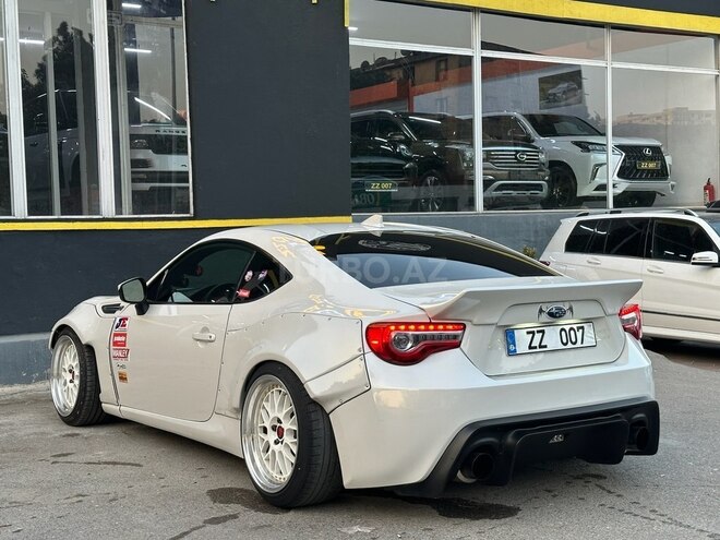 Subaru  2015, 133,445 km - 2.0 l - Bakı