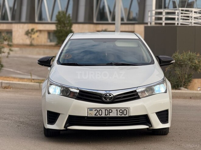 Toyota Corolla 2015, 192,000 km - 1.8 l - Gəncə