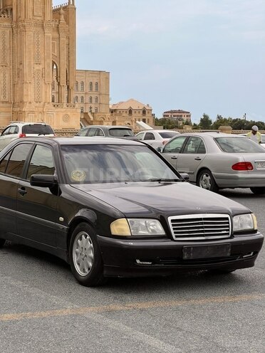 Mercedes C 180 1999, 365,000 km - 1.8 l - Bakı