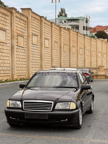 Mercedes C 180 1999, 365,000 km - 1.8 l - Bakı