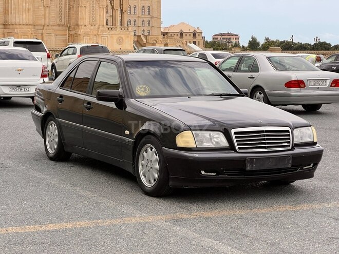 Mercedes C 180 1999, 365,000 km - 1.8 l - Bakı