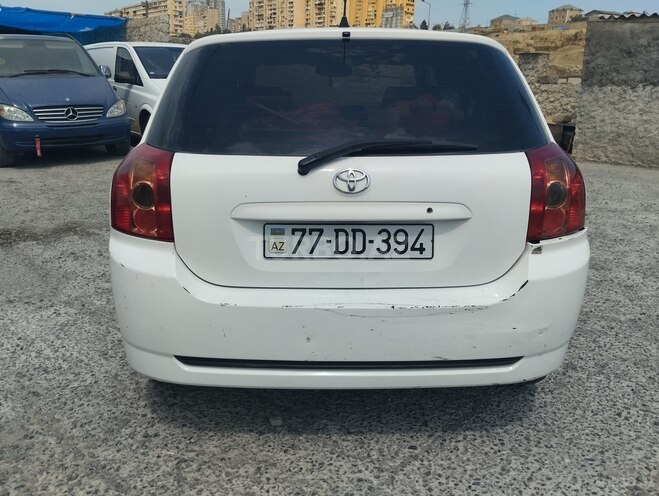 Toyota Corolla 2004, 355,000 km - 1.4 l - Bakı