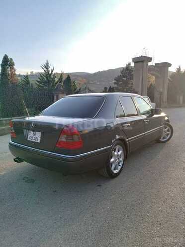 Mercedes C 200 1994, 400,000 km - 2.0 л - Yardımlı