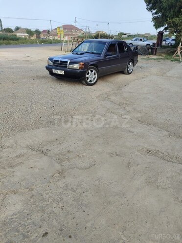 Mercedes 190 1991, 500,000 km - 2.0 l - Salyan