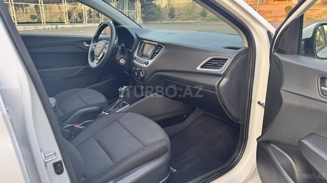 Hyundai Accent 2022, 31,000 km - 1.6 л - Bakı