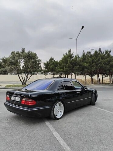 Mercedes E 320 2000, 182,000 km - 3.2 l - Bakı