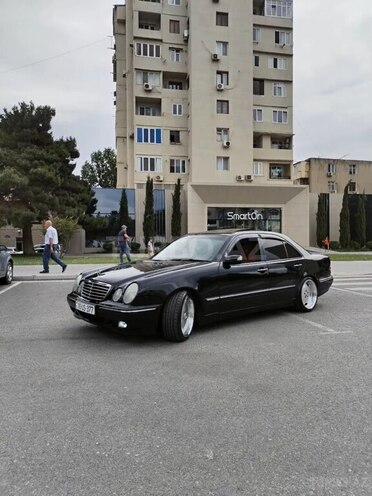 Mercedes E 320 2000, 182,000 km - 3.2 l - Bakı